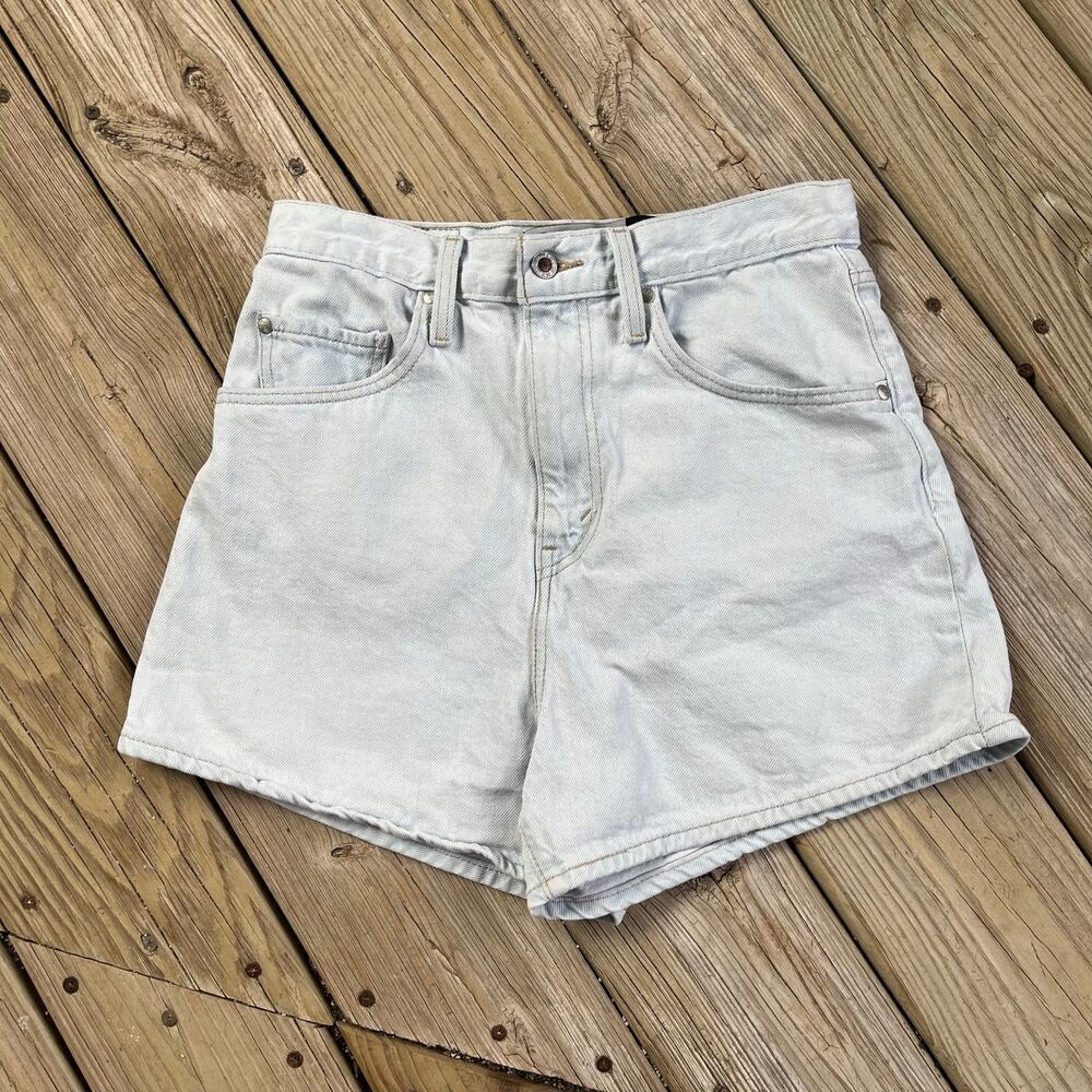 Levi's Silver Tab Mom Shorts Light Wash 100% Cotton Size 28"